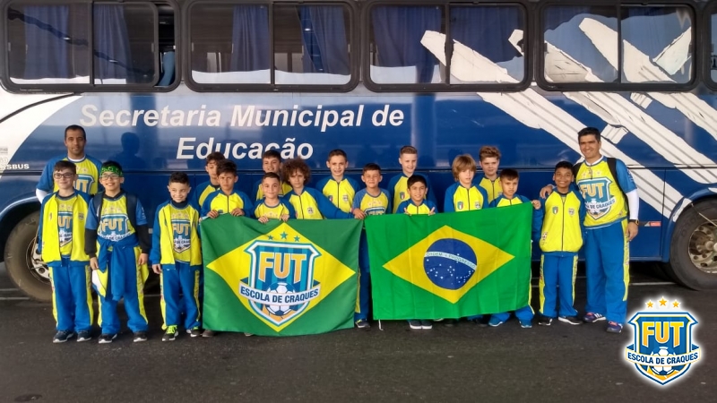 FUT ESCOLA DE CRAQUES VIAJA PARA ITALIA DISPUTAR TORNEIO INTERNACIONAL